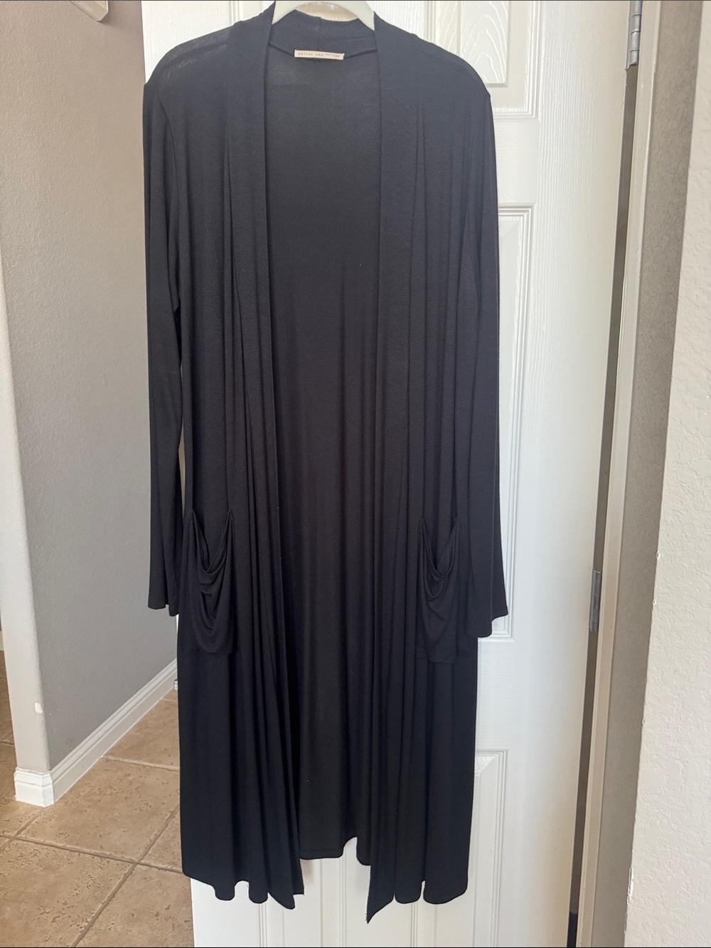 Active USA Black Long Sleeve Draped Open-Front Cardigan Duster. Size L.
